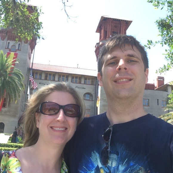 Meet your Posher, Erika - Picture 1 of 1